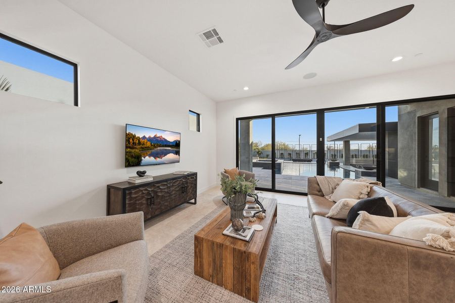 Model Pool House (02) Model Pool House (02)