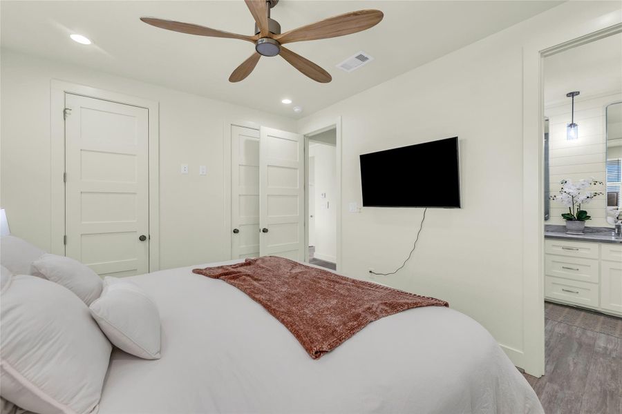 Furnished interior view inside a new home in , Crystal Beach (Image 33). Furnished interior view inside a new home in , Crystal Beach (Image 33).