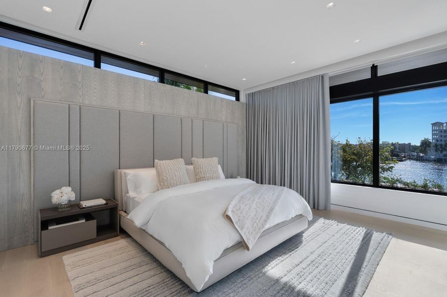 Furnished interior view inside a new home in , Golden Beach (Image 25).