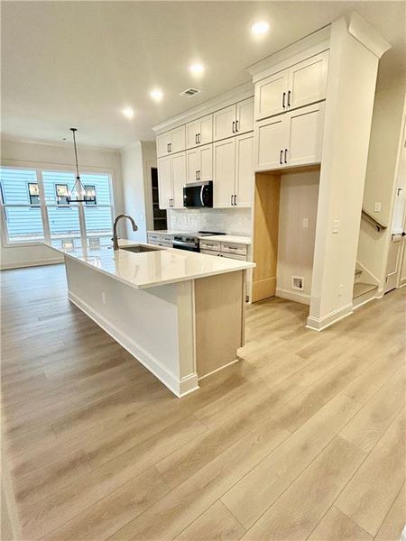 Furnished interior view inside a new home in , Waleska (Image 9).