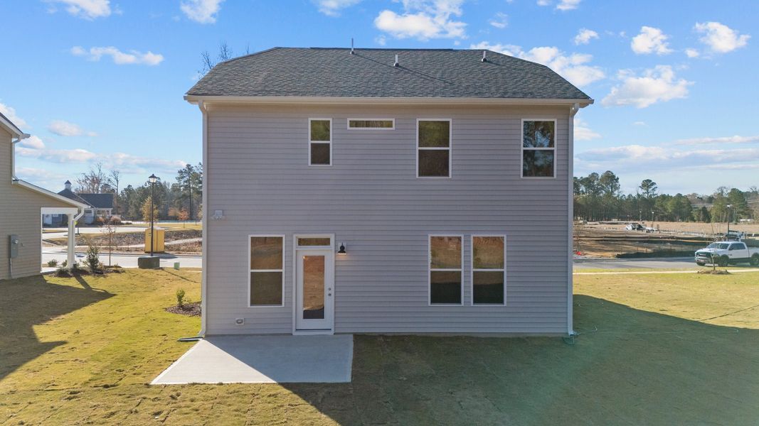 Representative exterior details of a home built from the The Sycamore by Chesapeake Homes in Neill's Pointe, Angier (Image 4).