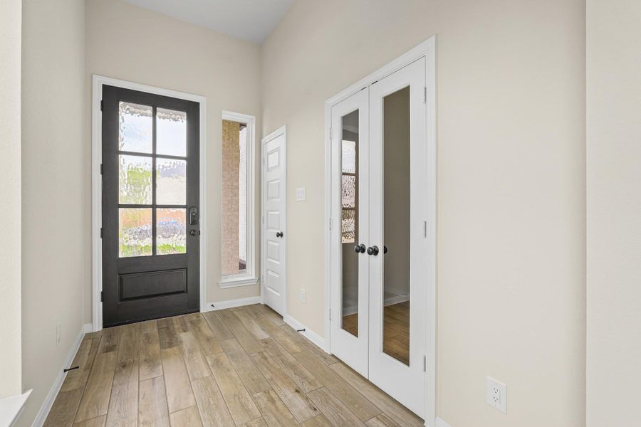Spacious, unfurnished interior of a new home in Elyson, Katy (Image 10). Spacious, unfurnished interior of a new home in Elyson, Katy (Image 10).