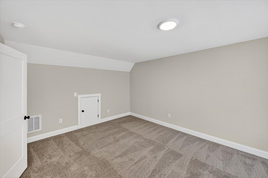 Spacious, unfurnished interior of a new home in White Oaks, The Rock (Image 40). Spacious, unfurnished interior of a new home in White Oaks, The Rock (Image 40).