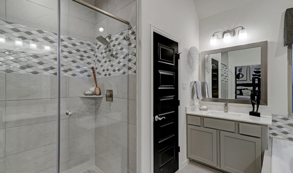 Spacious owner's shower