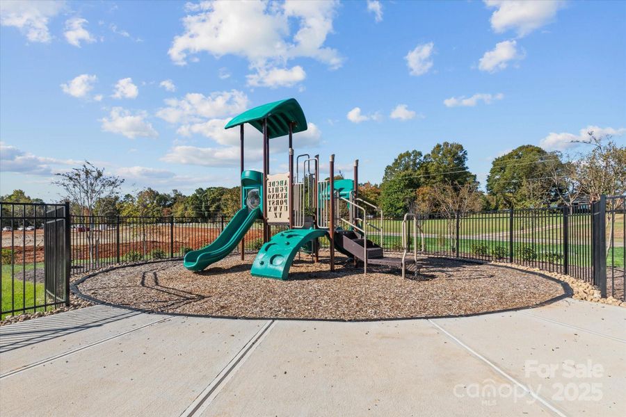 Community amenities in Wallace Springs, Statesville (Image 33). Community amenities in Wallace Springs, Statesville (Image 33).