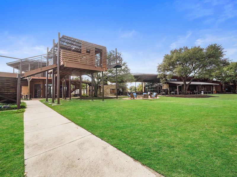 Expansive lawns and open green space provide a backdrop for events, play, and enjoying Cane Island’s vibrant neighborhood atmosphere.