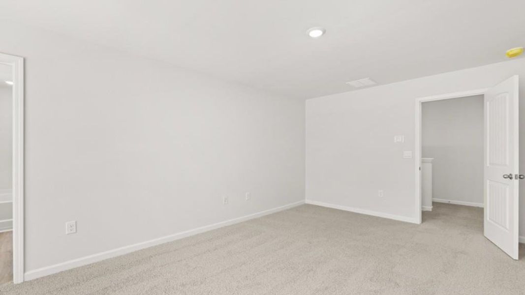 Spacious, unfurnished interior of a new home in Falcon Landing, Gainesville (Image 21). Spacious, unfurnished interior of a new home in Falcon Landing, Gainesville (Image 21).