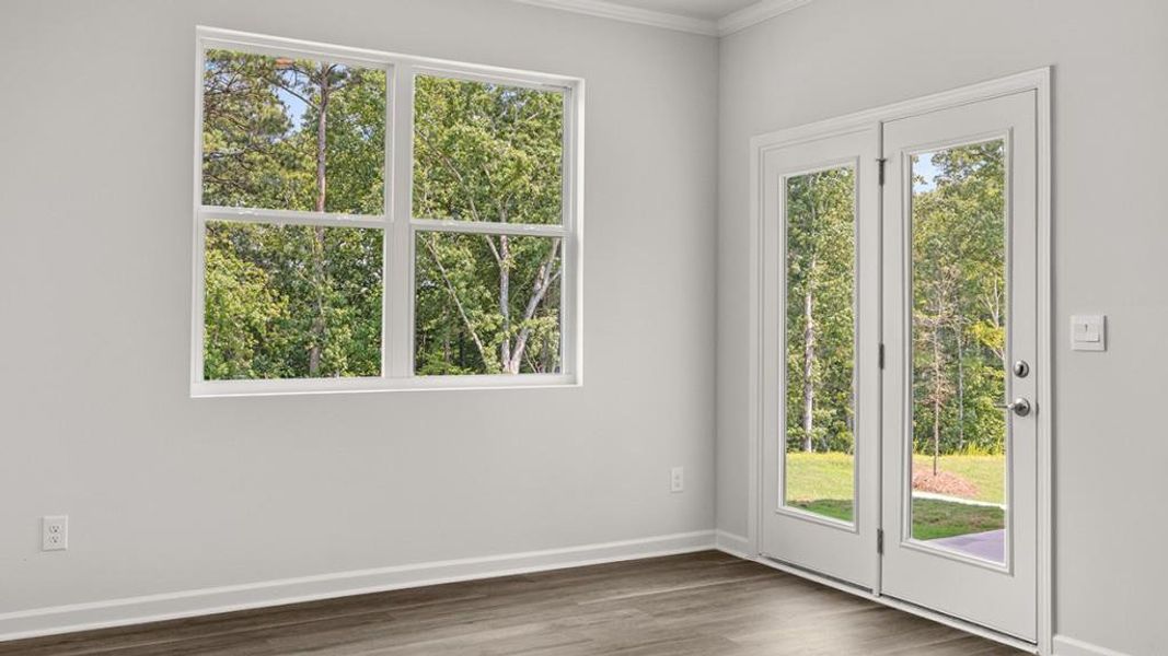 Spacious, unfurnished interior of a new home in Oaks at Cedar Grove, Fairburn (Image 29).
