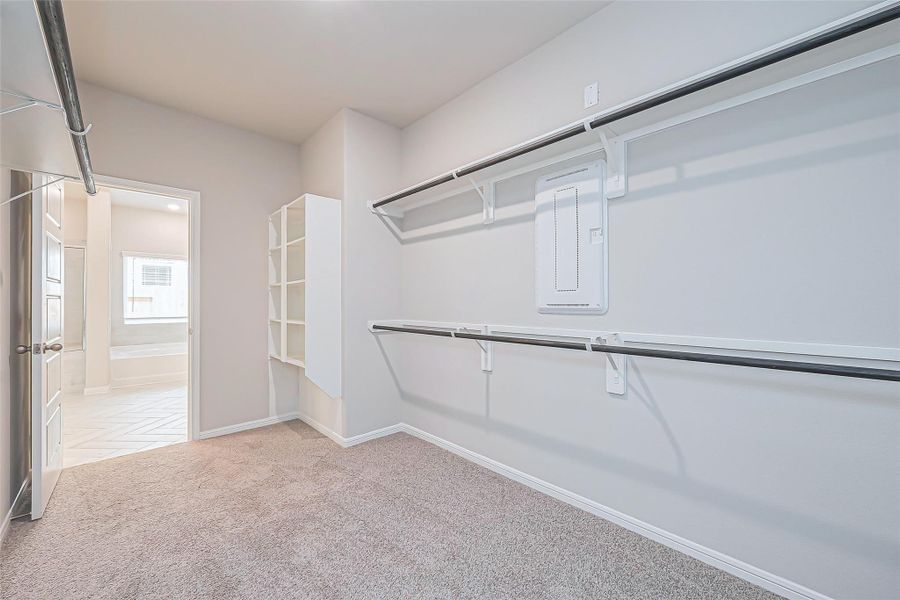 Spacious, unfurnished interior of a new home in La Segarra, Brookshire (Image 45).