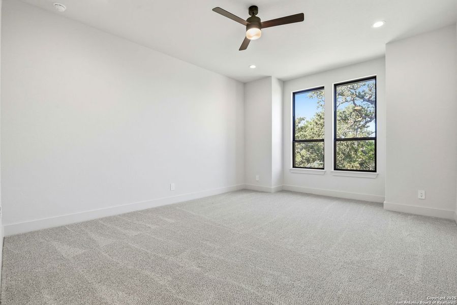 Spacious, unfurnished interior of a new home in Ventana - 60', Bulverde (Image 27).