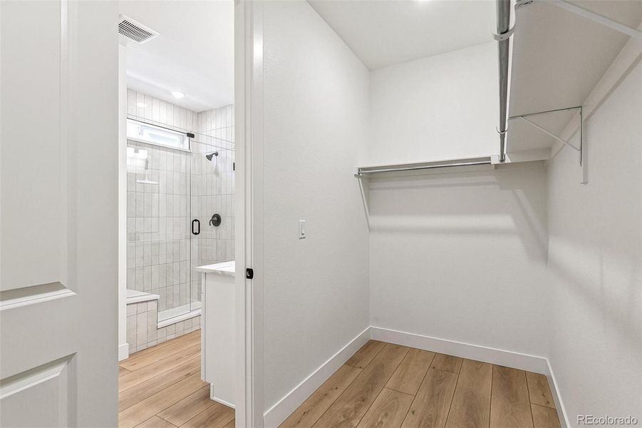 Spacious, unfurnished interior of a new home in Terrain Oak Valley, Castle Rock (Image 32). Spacious, unfurnished interior of a new home in Terrain Oak Valley, Castle Rock (Image 32).