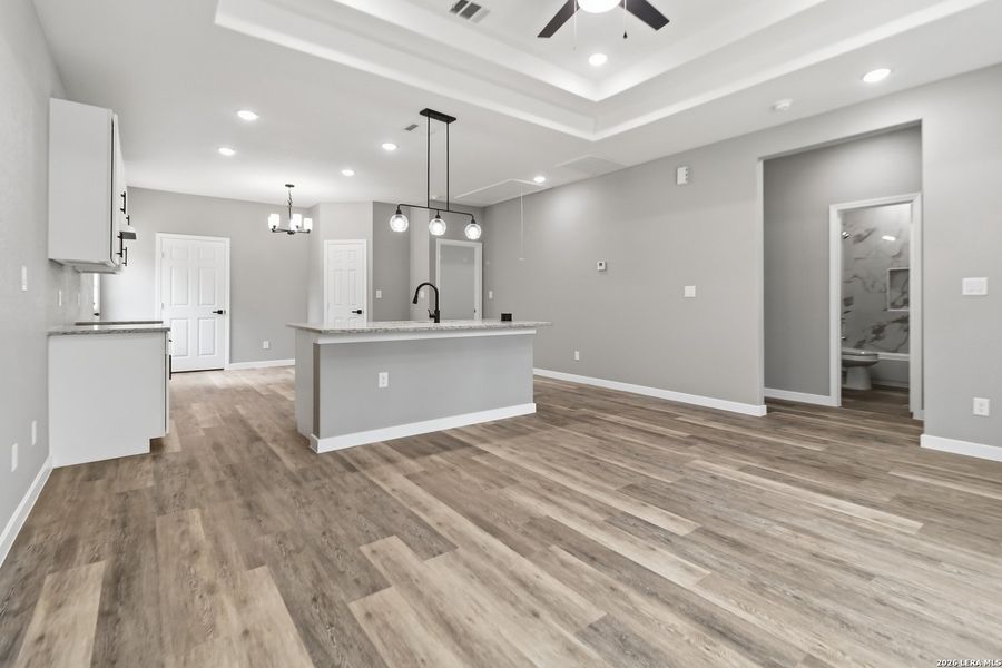 Spacious, unfurnished interior of a new home in , San Antonio (Image 14).