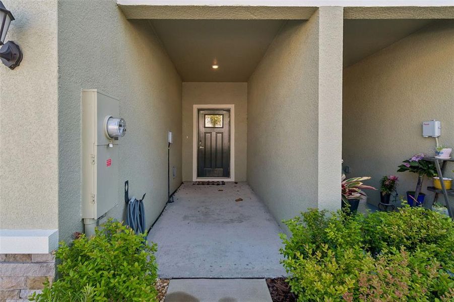 Exterior details and patio area of a home in , Land O' Lakes (Image 33).