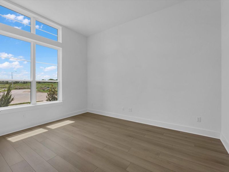Spacious, unfurnished interior of a new home in Sienna 60’, Missouri City (Image 18).