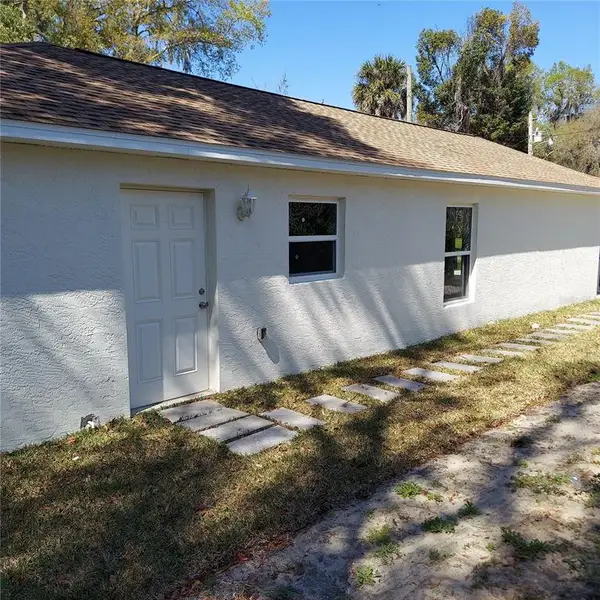 Exterior details and patio area of a home in , Ocala (Image 2). Exterior details and patio area of a home in , Ocala (Image 2).