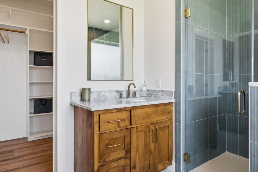 Furnished interior view inside a new home in , Bryan (Image 34).