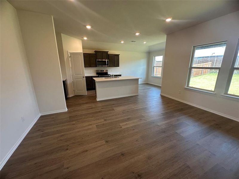 Image 16 of a home in Cartwright Ranch. Image 16 of a home in Cartwright Ranch.