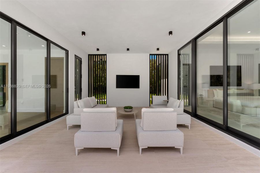 Exterior details and patio area of a home in , Miami (Image 21).