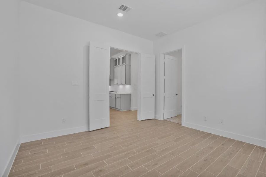 Spacious, unfurnished interior of a new home in Attwater 65's, Waller (Image 32).