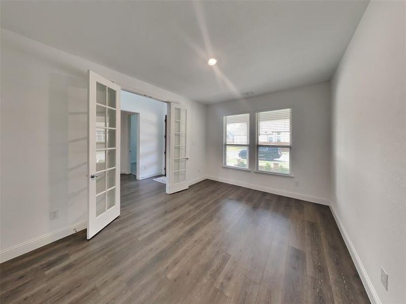 Spacious, unfurnished interior of a new home in The Ridge at Northlake 60s, Northlake (Image 15). Spacious, unfurnished interior of a new home in The Ridge at Northlake 60s, Northlake (Image 15).