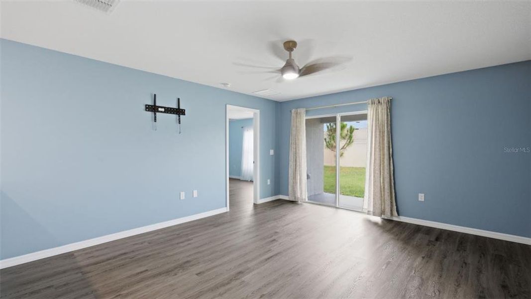 Spacious, unfurnished interior of a new home in Northwater at Two Rivers, Zephyrhills (Image 36).
