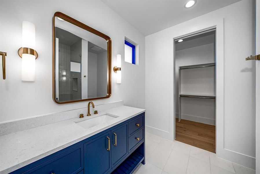 Furnished interior view inside a new home in , Prosper (Image 10).