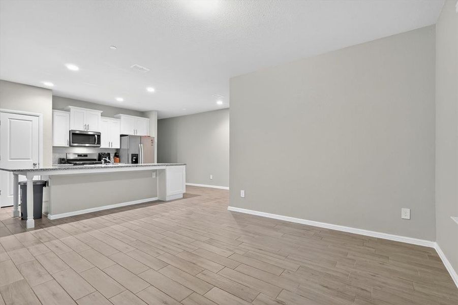 Spacious, unfurnished interior of a new home in , Haltom City (Image 14). Spacious, unfurnished interior of a new home in , Haltom City (Image 14).