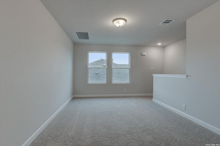 Spacious, unfurnished interior of a new home in , Schertz (Image 23).