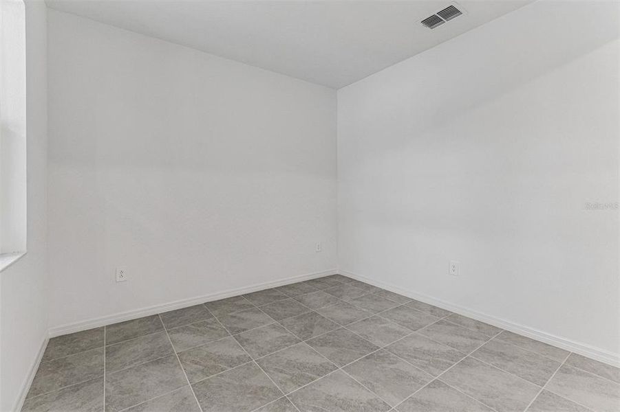 Spacious, unfurnished interior of a new home in Southpointe, Palmetto (Image 19).