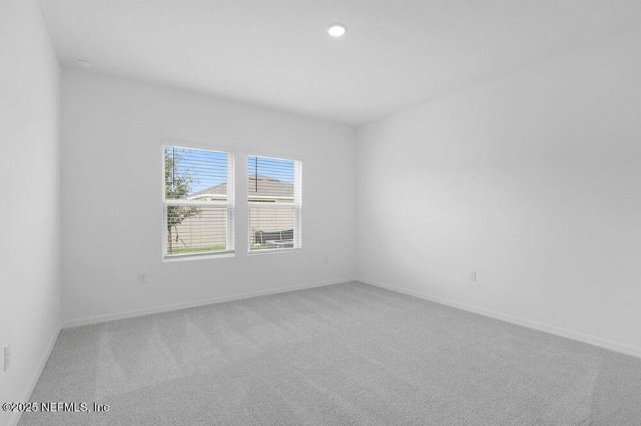 Spacious, unfurnished interior of a new home in Coopers Meadow, Jacksonville (Image 15).