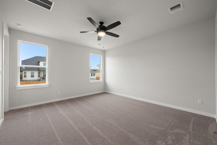 Spacious, unfurnished interior of a new home in Heritage, Dripping Springs (Image 26).