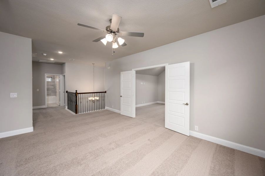 Representative unfurnished interior of a home built from the Basalt by Stonehollow Homes in Heritage Grove, Blue Ridge (Image 16).