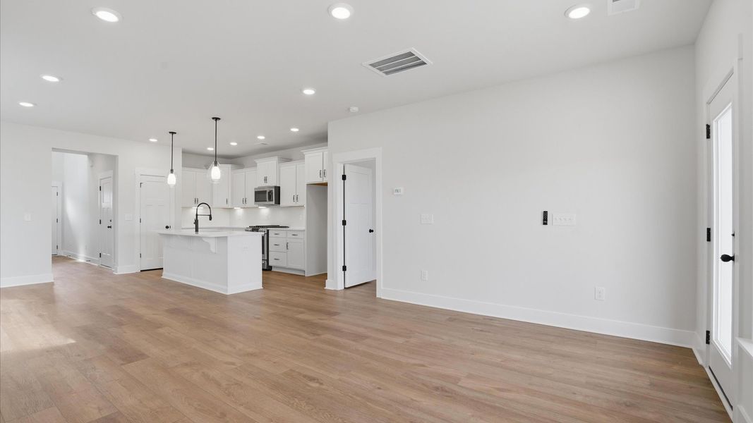 Furnished interior view inside a new home in Harrier Point, Woodruff (Image 14).