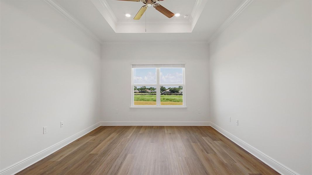 Spacious, unfurnished interior of a new home in Caballeros Estates At Hombre, Panama City Beach (Image 21).