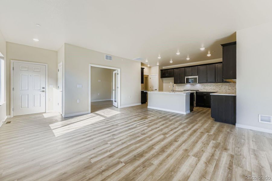 Spacious, unfurnished interior of a new home in , Westminster (Image 16).