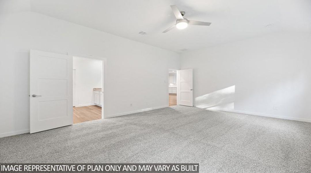 Spacious, unfurnished interior of a new home in Hills of Westlake, Conroe (Image 9).