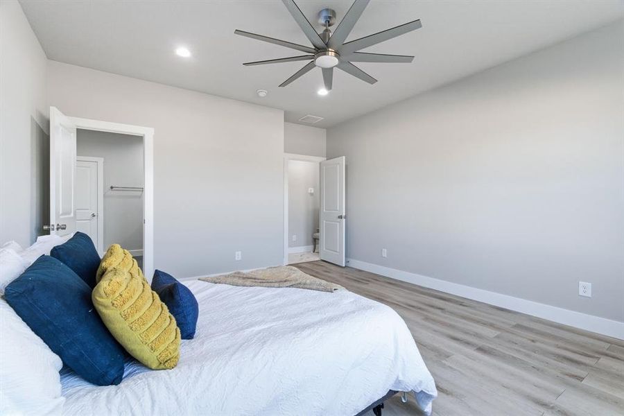 Furnished interior view inside a new home in , Bridgeport (Image 16).