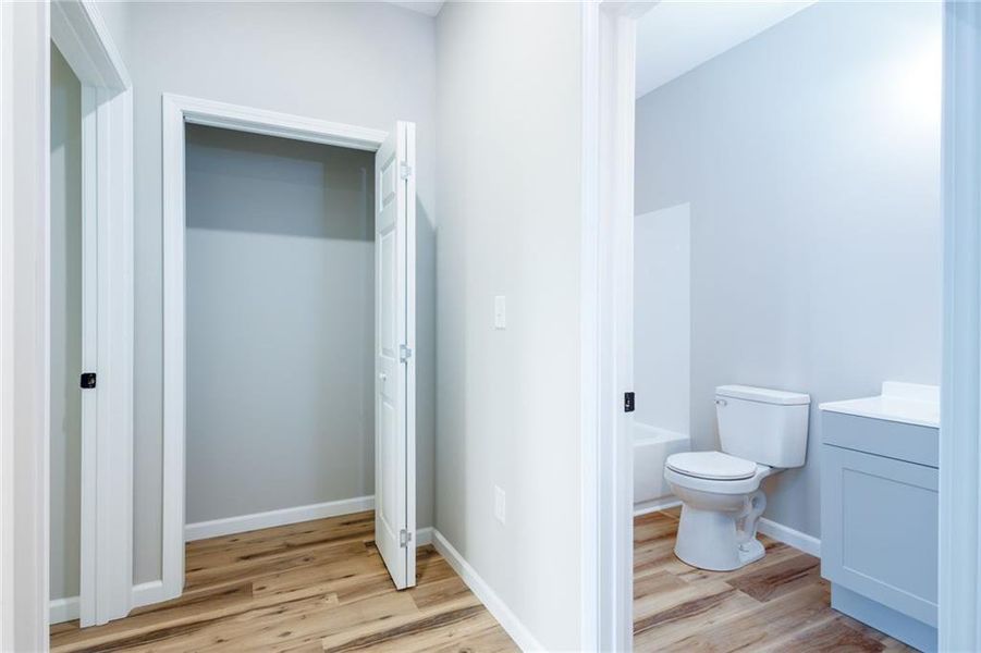 Spacious, unfurnished interior of a new home in , Ellijay (Image 20).