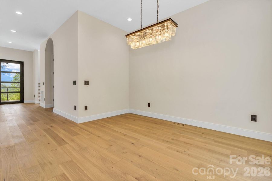 Spacious, unfurnished interior of a new home in , Leicester (Image 41).