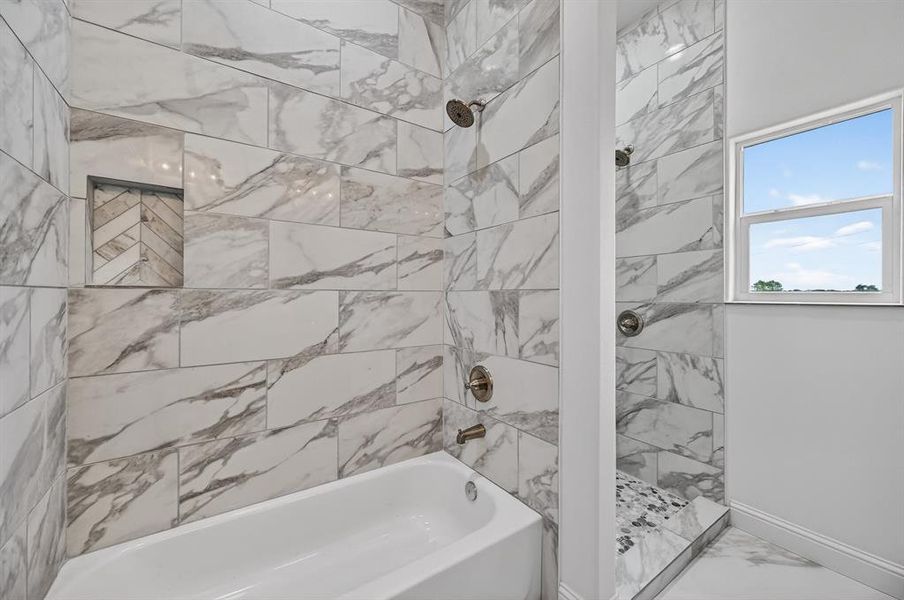 Furnished interior view inside a new home in , Grandview (Image 7).