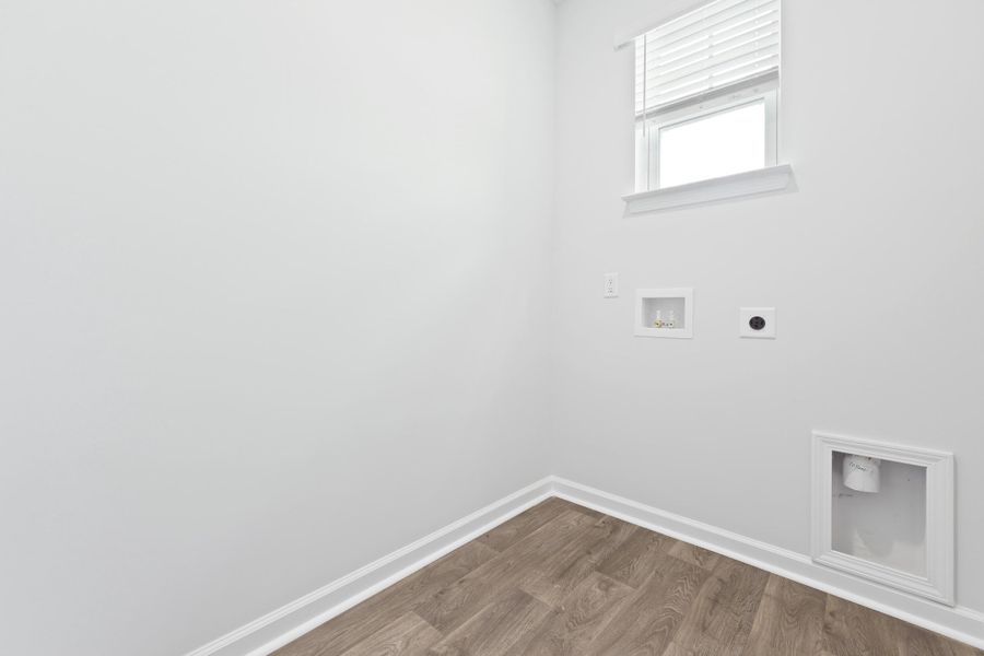 Spacious, unfurnished interior of a new home in Pine Hills at Cane Bay, Summerville (Image 28).