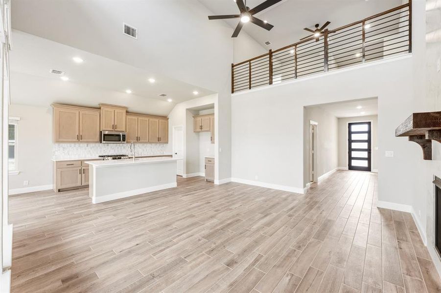 Spacious, unfurnished interior of a new home in Devonshire, Forney (Image 16).