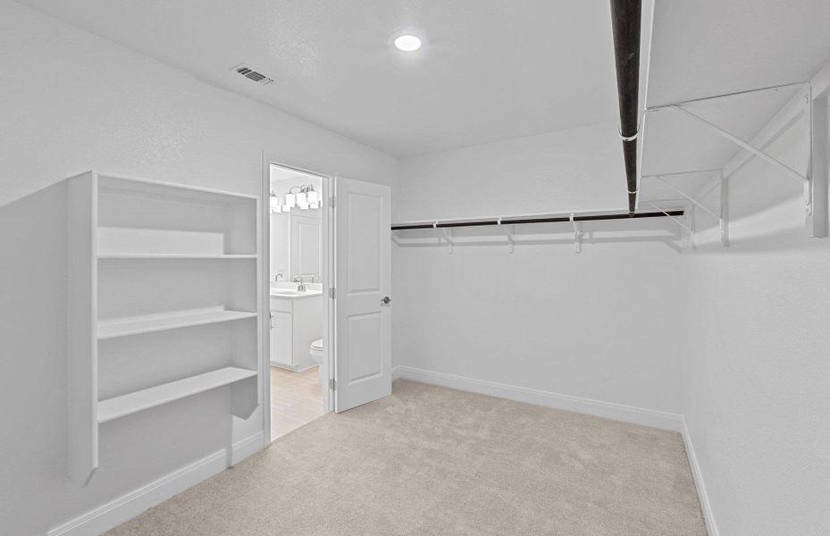 Spacious, unfurnished interior of a new home in Patterson Ranch, Georgetown (Image 21).