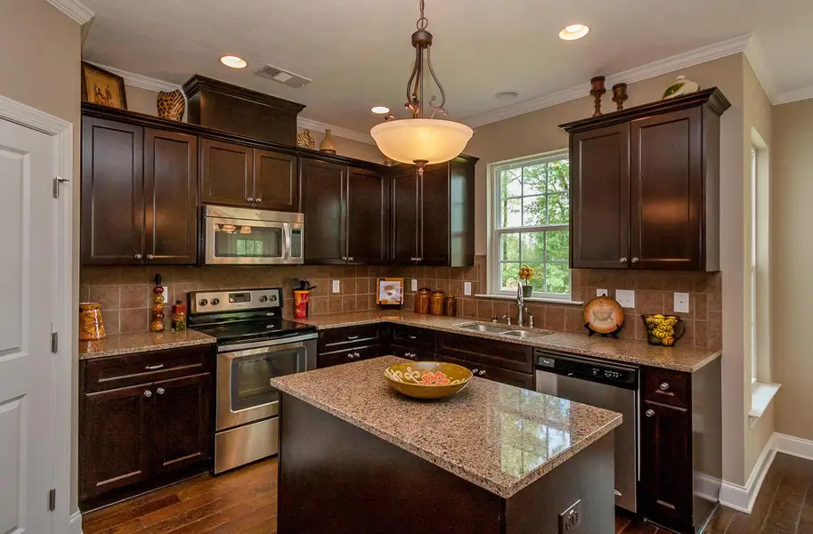 Representative furnished interior of a home built from the Springfield V by Ivey Homes in Windsor, North Augusta (Image 8). Representative furnished interior of a home built from the Springfield V by Ivey Homes in Windsor, North Augusta (Image 8).