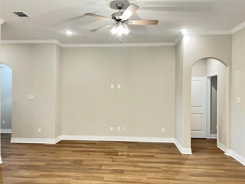 Spacious, unfurnished interior of a new home in , Greenville (Image 13).