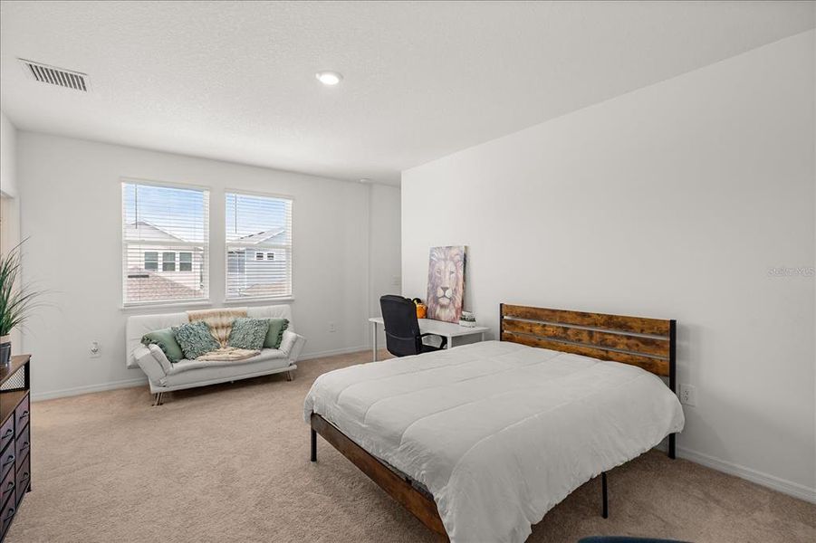 Furnished interior view inside a new home in , Winter Garden (Image 28).