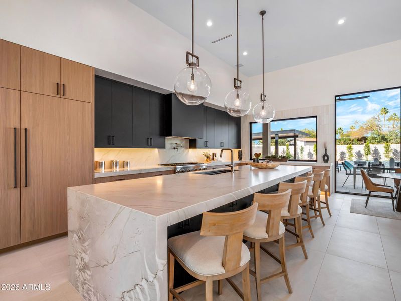 72_p2411470 72_p2411470