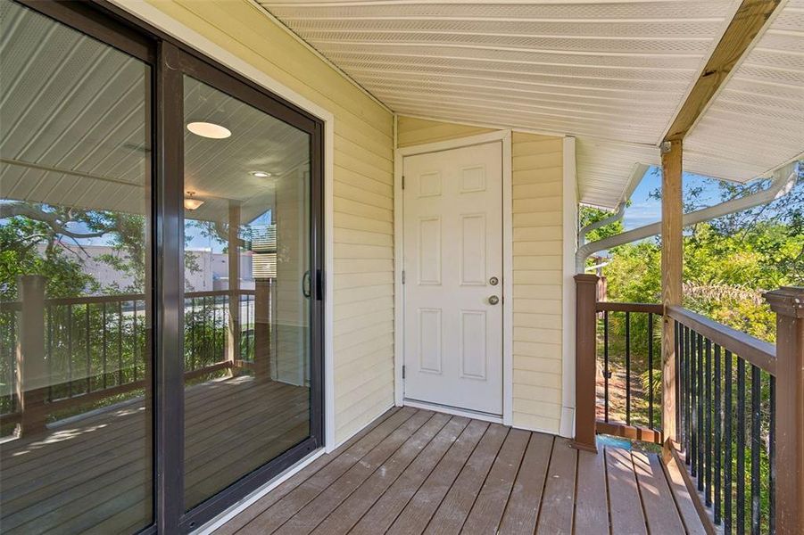 Exterior details and patio area of a home in , Oldsmar (Image 27). Exterior details and patio area of a home in , Oldsmar (Image 27).