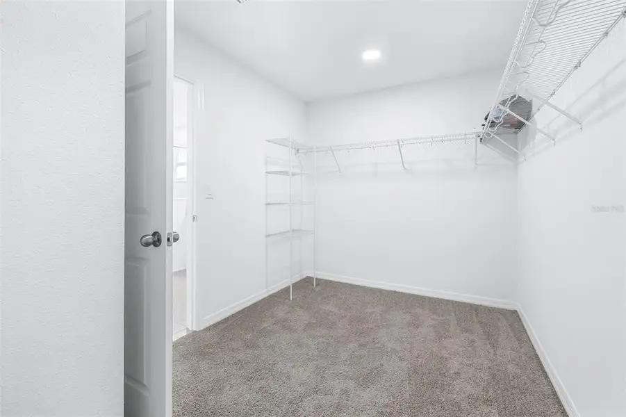 Spacious, unfurnished interior of a new home in Hawthorne Ranch, Lakeland (Image 25). Spacious, unfurnished interior of a new home in Hawthorne Ranch, Lakeland (Image 25).