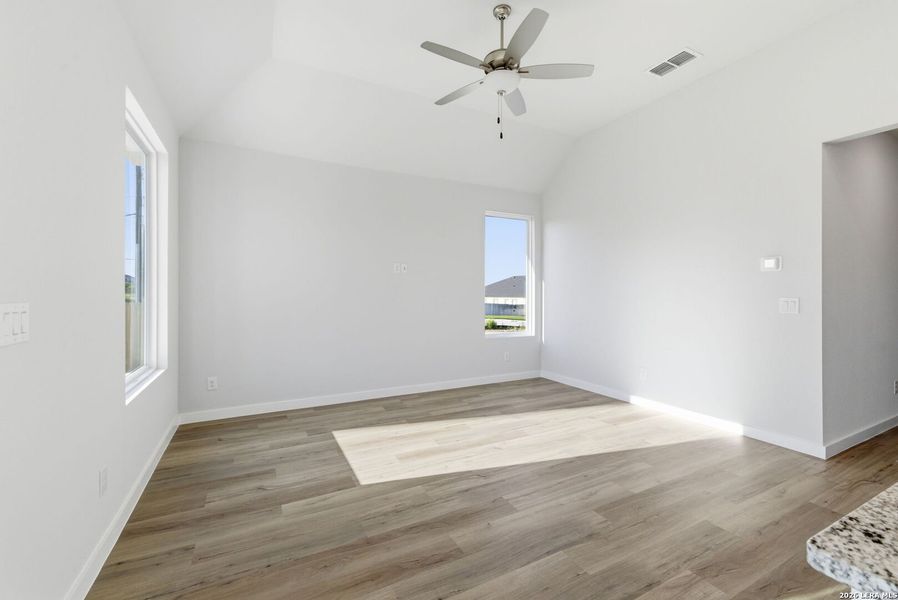 Spacious, unfurnished interior of a new home in The Meadows at Hunters Ranch, San Antonio (Image 20).